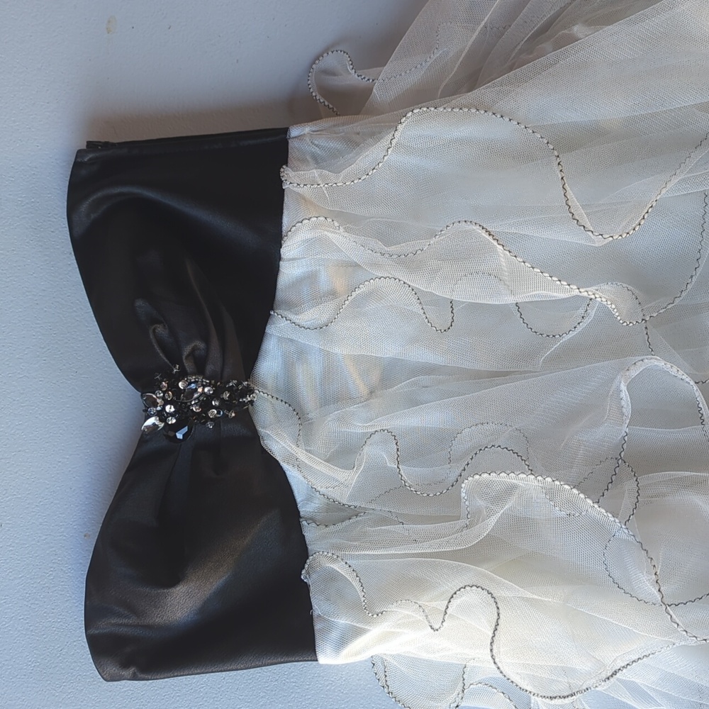 TeezeeMe juniors strapless dress size 5 homecoming